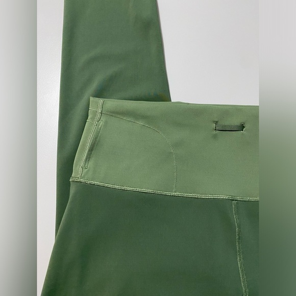 Like New! Lululemon Wunder Train HR Leggings - Picture 10 of 14